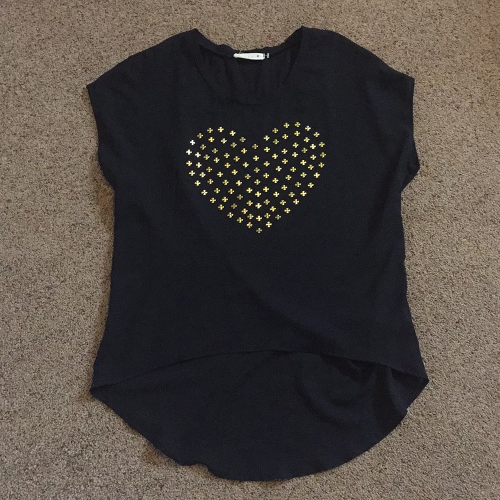 Like New Hug Black Heart Shirt